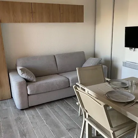 T2, Terrasse, Parking Privé Proche Port Et Plages Apartamento