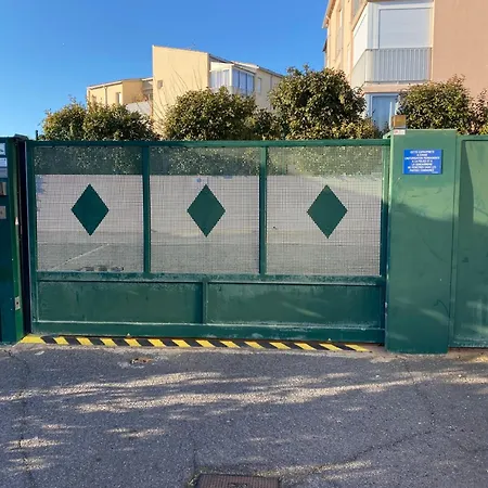 T2, Terrasse, Parking Privé Proche Port Et Plages Apartamento Agde