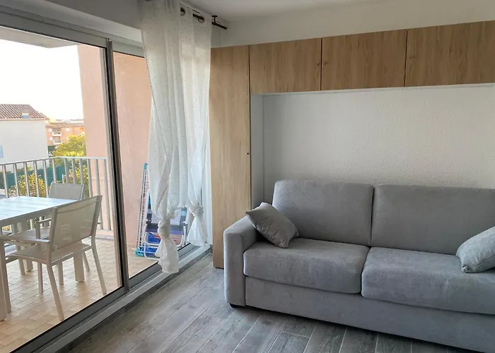 T2, Terrasse, Parking Privé Proche Port Et Plages Apartamento *