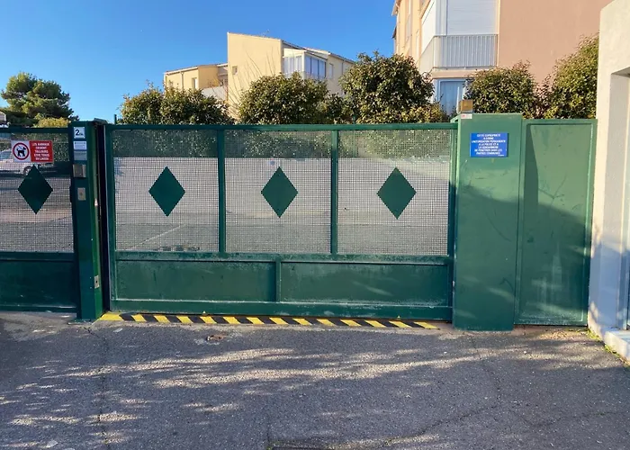 T2, Terrasse, Parking Prive Proche Port Et Plages Διαμέρισμα Agde